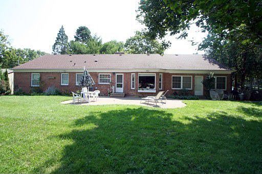 2nd image of 715 Cornell Rd