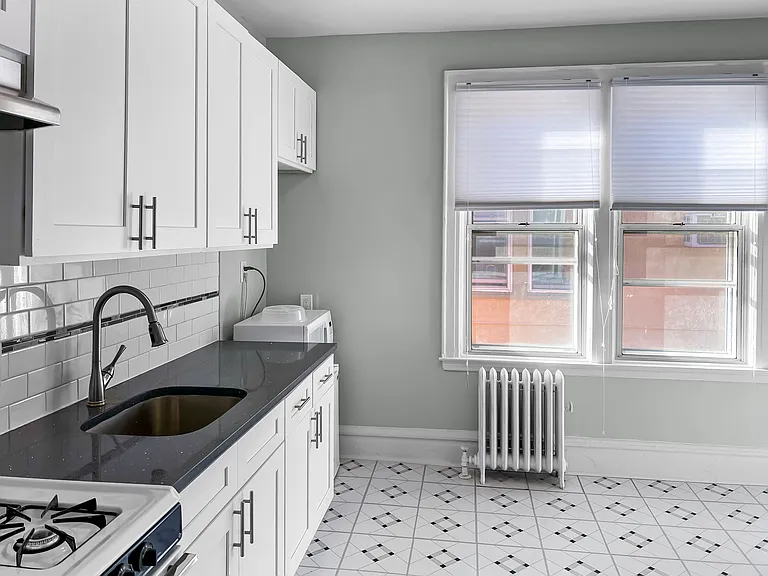 3735 Oceanic Ave #1F — Photo 3