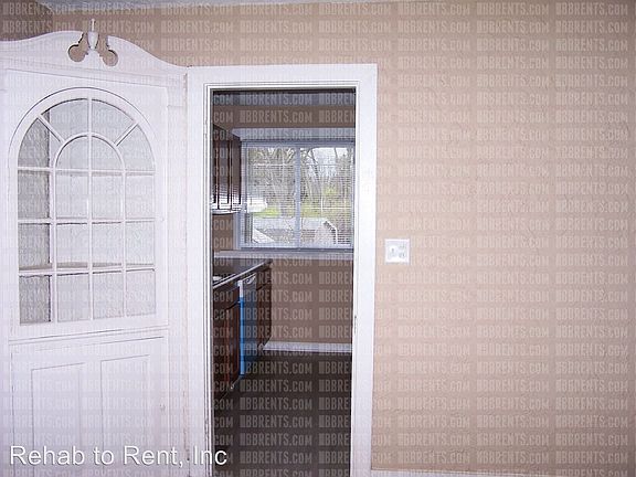 4th image of 1108 Dexter Ave
