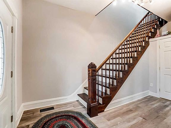 5th image of 4704 Whetsel Ave