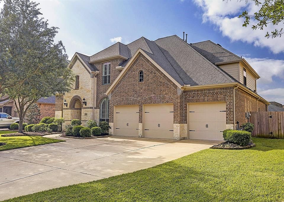 1st image of 28607 Thornbird Dr