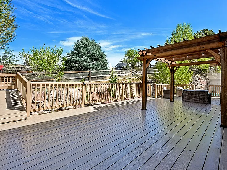 21665 Mount Elbert Pl — Photo 34