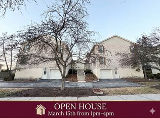 528 Pershing Ave APT D, Glen Ellyn, IL 60137