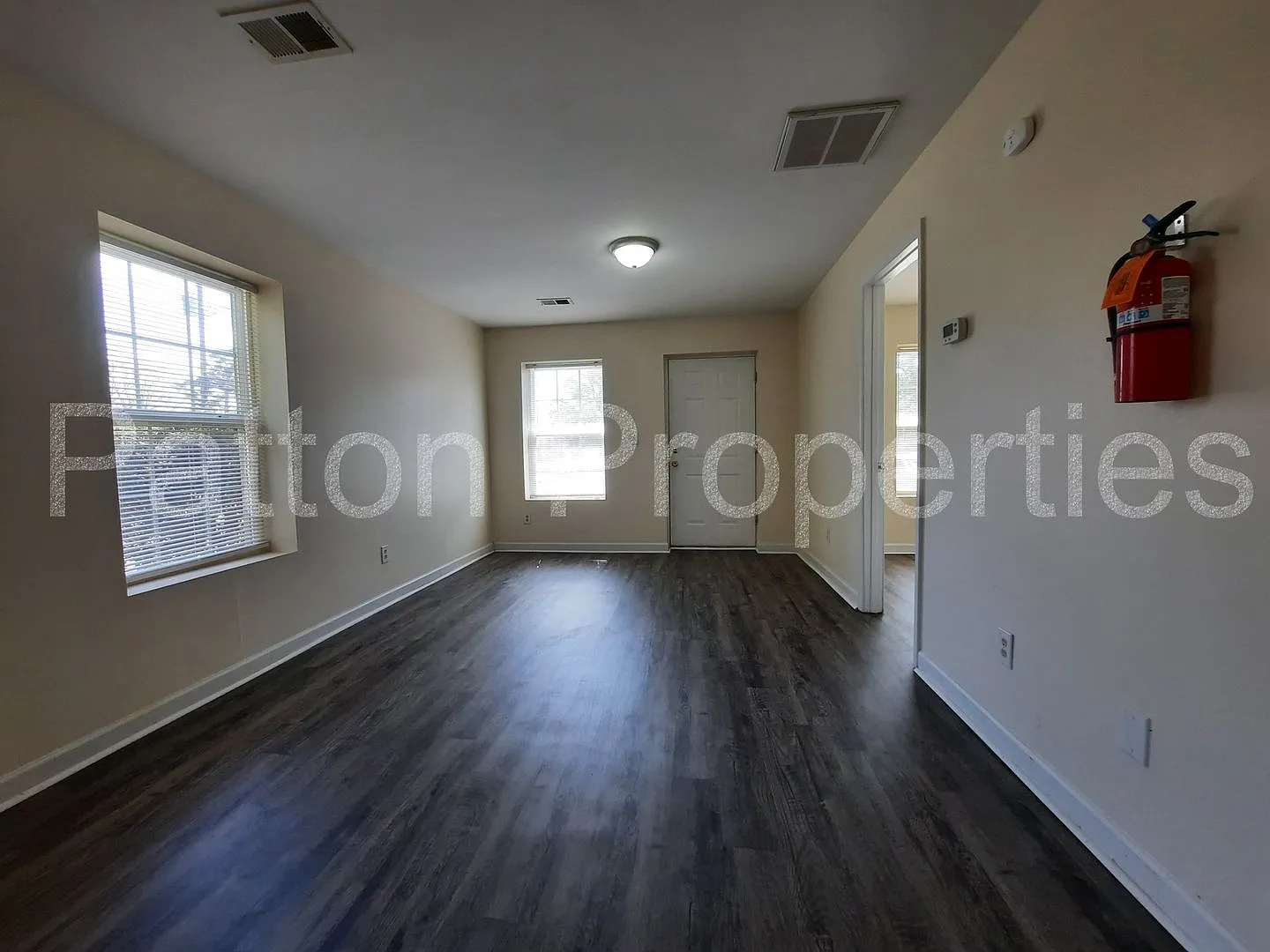 919-929 Jackson Avenue - Inside CoC - R09210-09-08 — Photo 3
