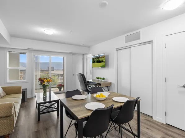 725 Academy Way #203, Kelowna, BC V1V 0B4