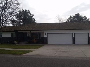4404 Hilltop Dr, Pasco, WA 99301
