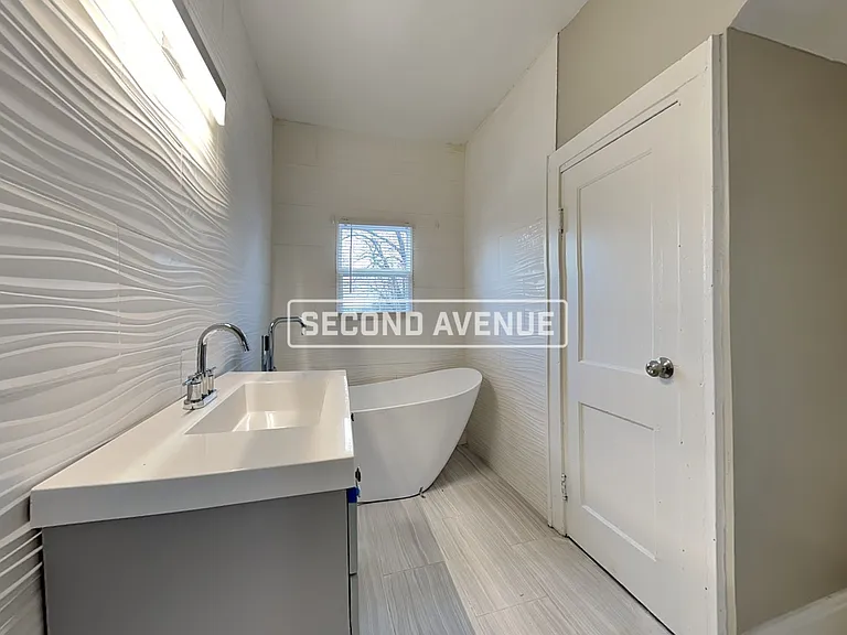 1804 Waltham Ave — Photo 13