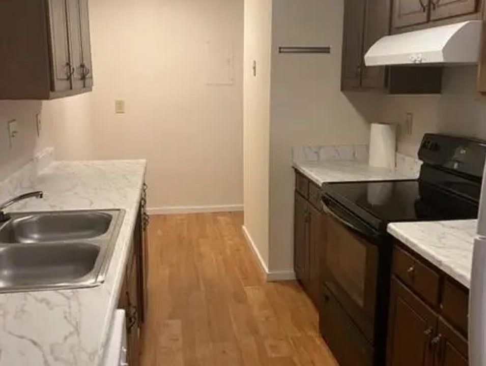 2nd image of 1740 N Hamilton St APT B