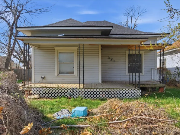 321 E 4th St, Claremore, OK 74017