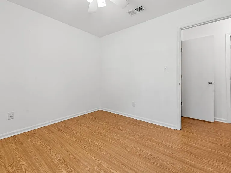 2637 Vassar Rd — Photo 20
