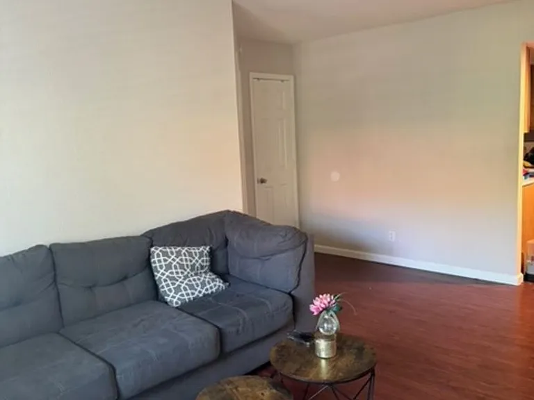 1336 E Mountain View Rd #202 — Photo 8