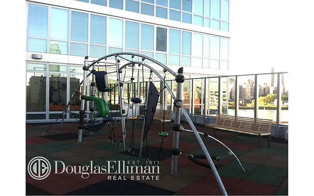 Rented by Douglas Elliman | media 22