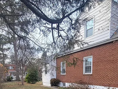 Thumbnail 2 of 3116 Pennwood Rd