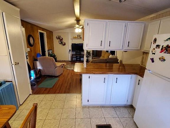 5th image of 1406 Sunwest Blvd
