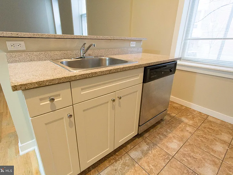 1100 Spruce St #1C — Photo 12
