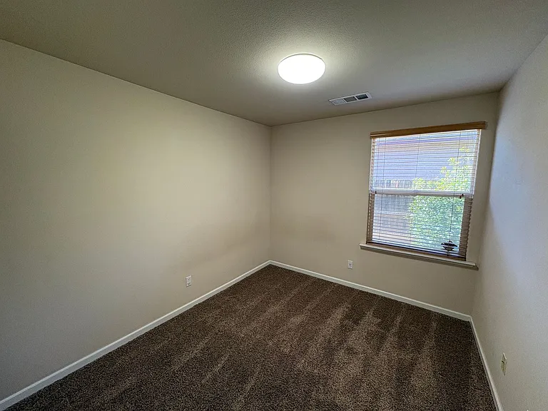 1422 E Mesa Ct — Photo 4