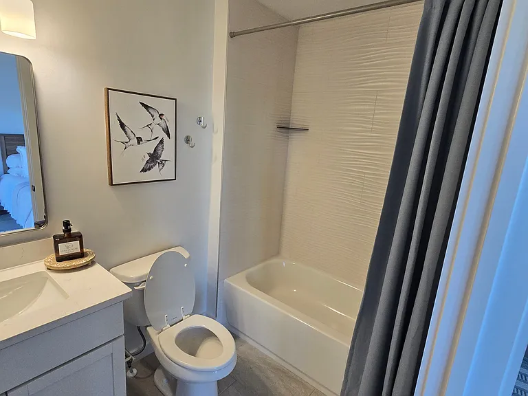1015 W Trinity Ln #1 — Photo 10