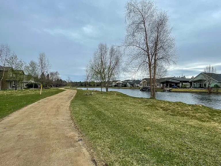 307 E Grove Creek Ln — Photo 11