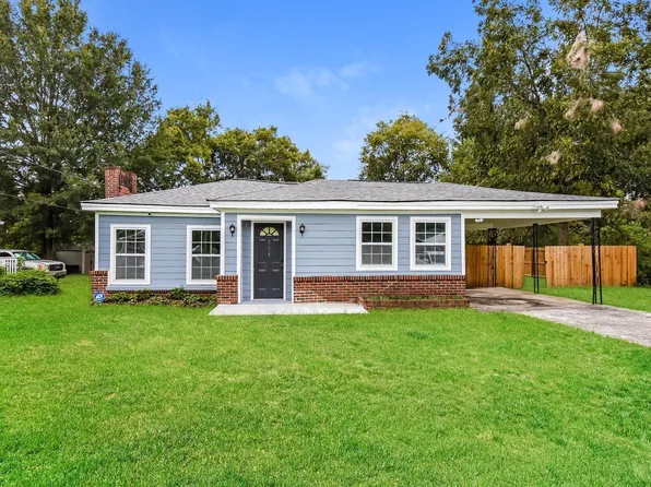 704 Court St, Calhoun, GA 30701