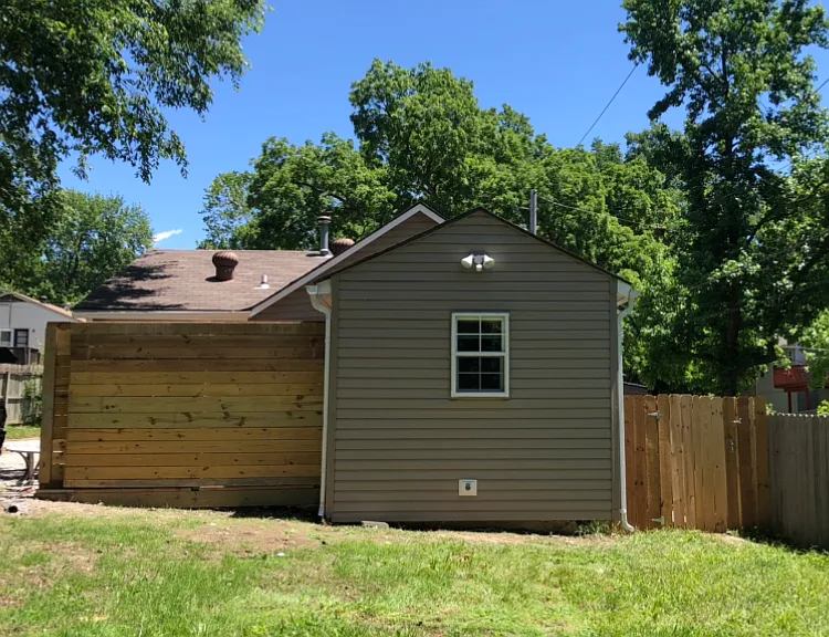 4710 N Elmwood Ave — Photo 11