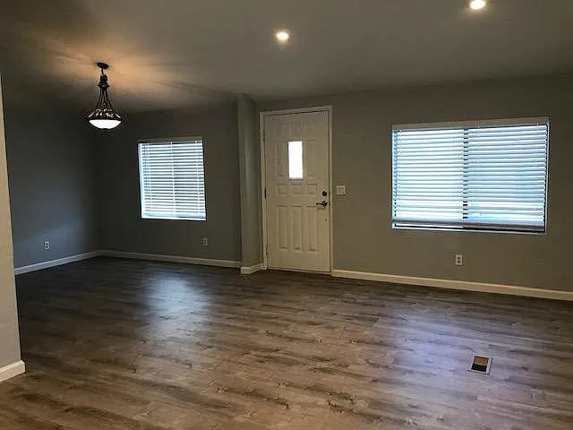 14955 Avenida Venusto — Photo 4