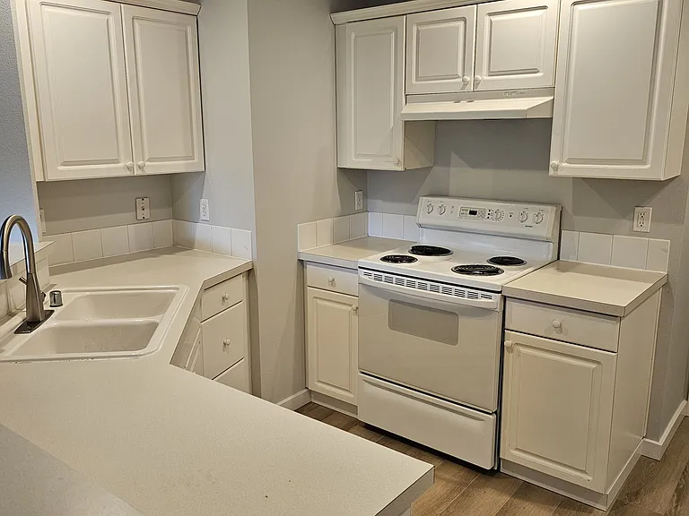2110 Palisade Blvd #C-7 — Photo 15