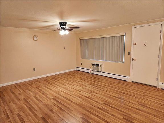 5th image of 72 W Shore Rd APT 3