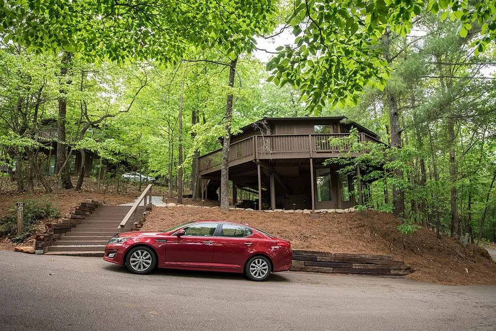 126 Treetop Knoll Dr photo 1