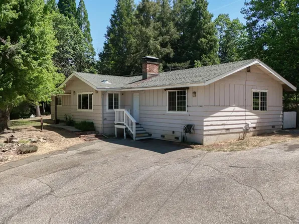 12038 McCourtney Rd, Grass Valley, CA 95949