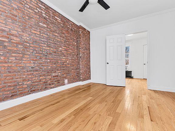 5th image of 937 Jefferson Ave APT 4L