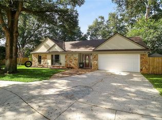 1722 Hiddenwood Ct, Apopka, FL 32712