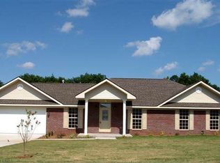 156 Maree Dr, Daleville, AL 36322