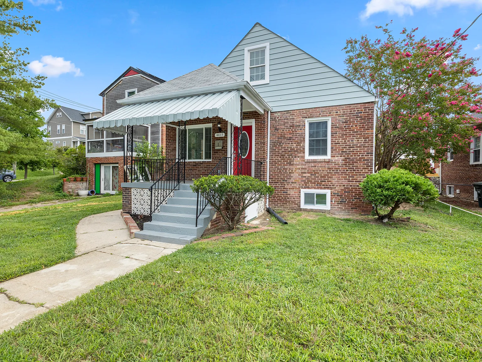 6 bed, 2100 sqft, $7,150 — Photo 2