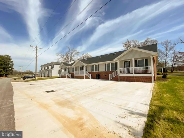 102-114 Maple St, Kenbridge, VA 23944