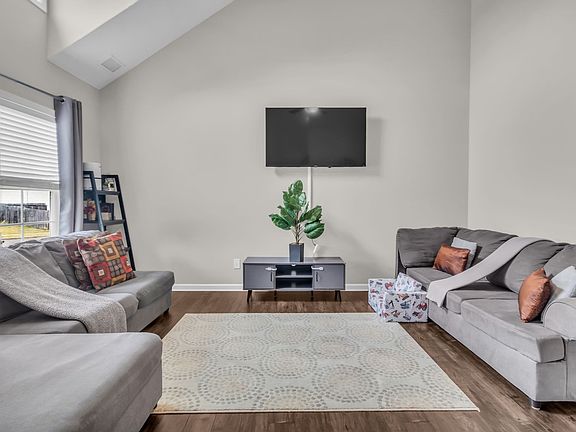 3rd image of 4624 Springstead Trl