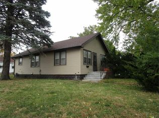 103 Dearborn Ave, Waterloo, IA 50703