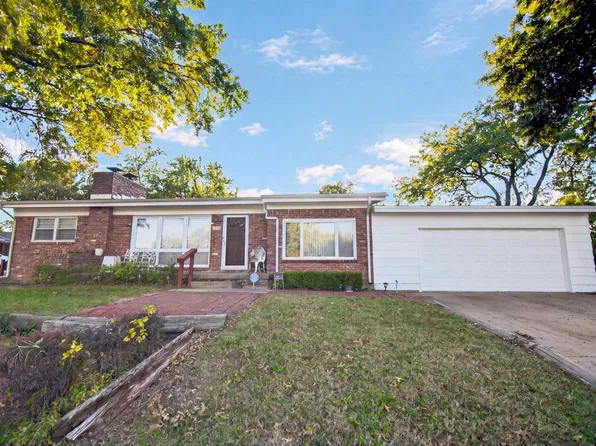 2555 N Roosevelt St, Wichita, KS 67220