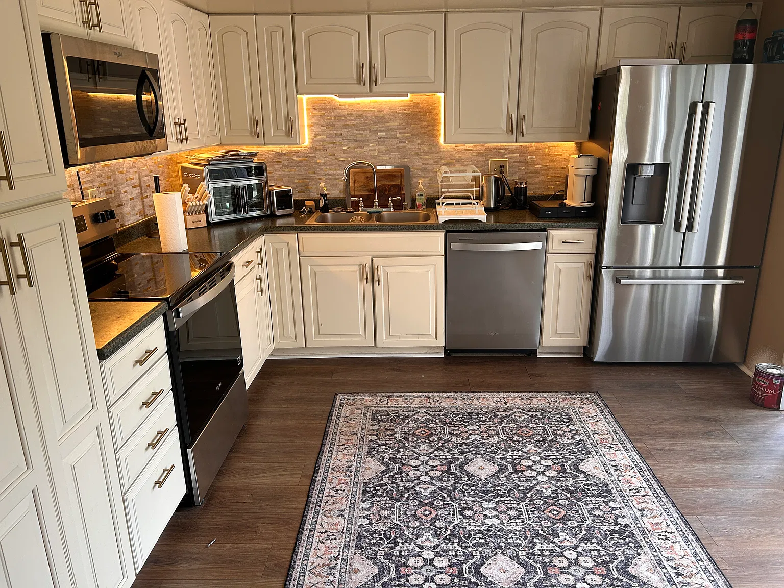 3 bed, 2206 sqft, $2,950 — Photo 3