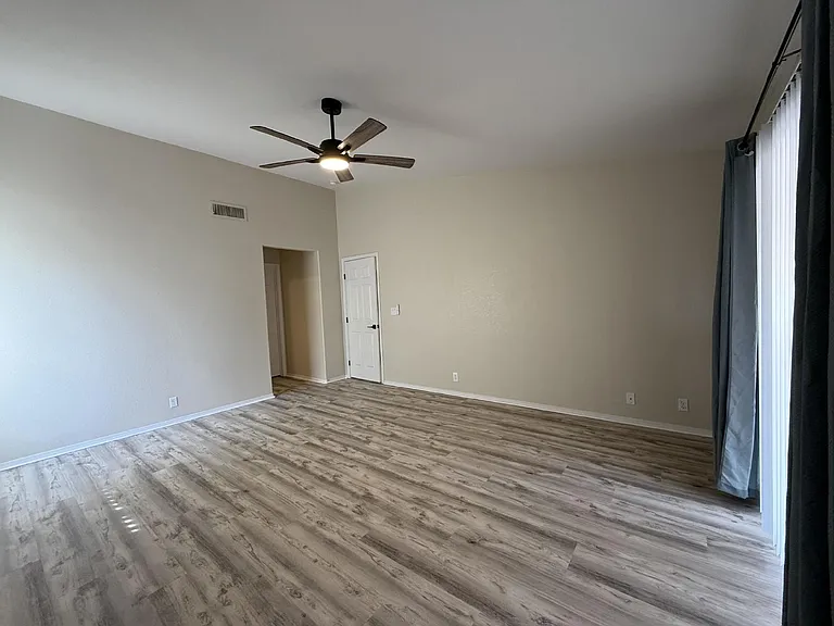 4408 S Caitlan Ave — Photo 13