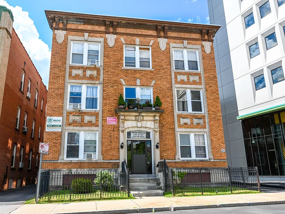 291 Buckingham St / Luca Investments LLC