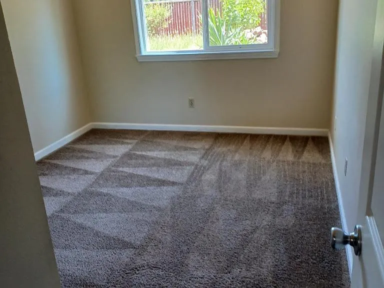 4725 SW 139th Ave #1 — Photo 2