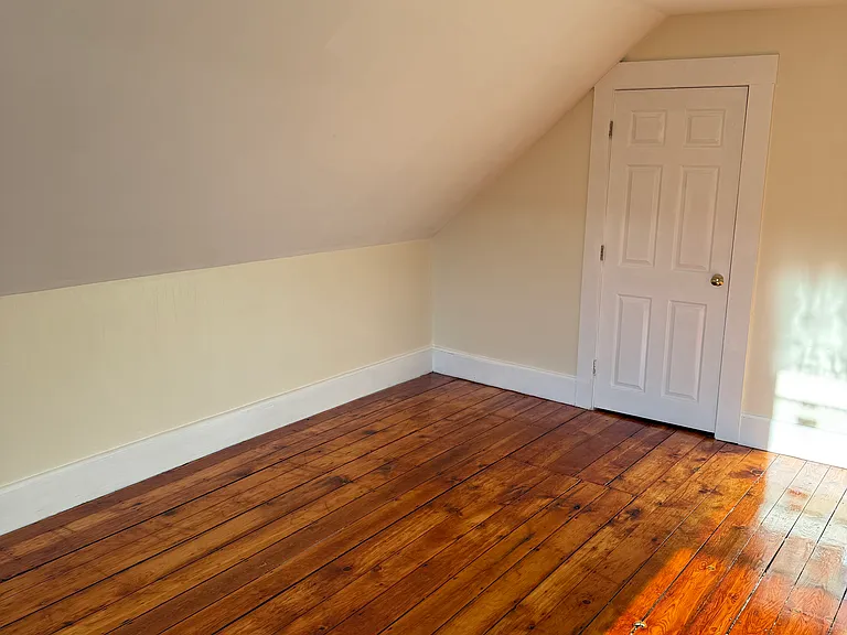 35 Chase St #3 — Photo 8