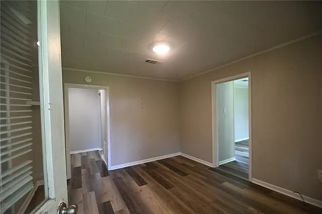 19113 Sisters Rd — Photo 4