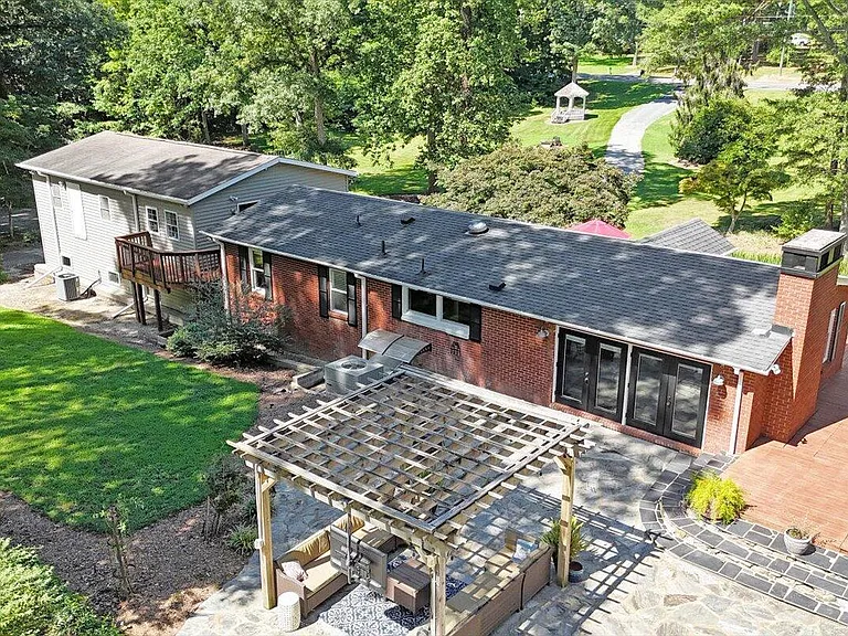 2129 Kelly Rd — Photo 54