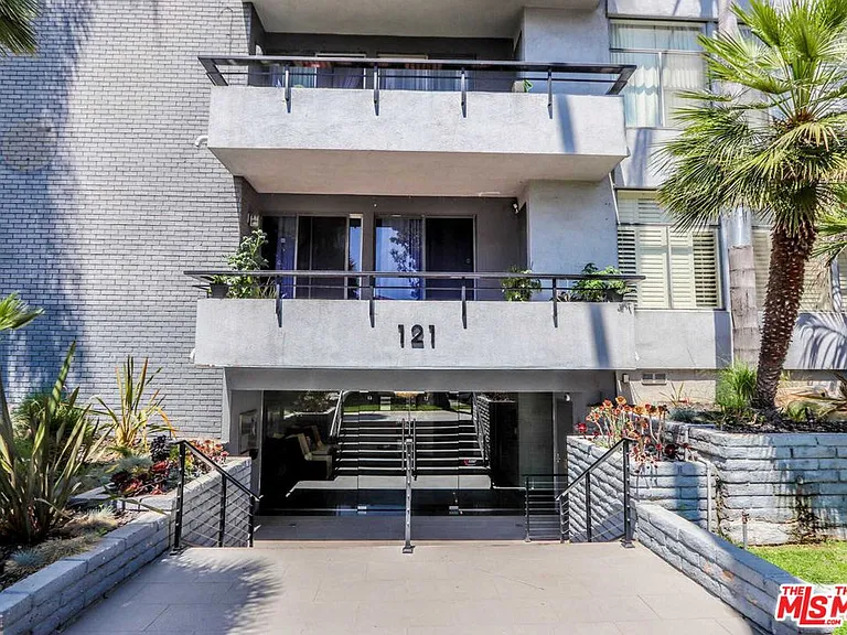 121 S Palm Dr #404 — Photo 3