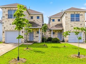 7510 Lazy Creek Dr, Austin, TX