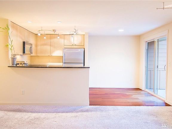 4th image of 8252 126th Ave NE APT D303