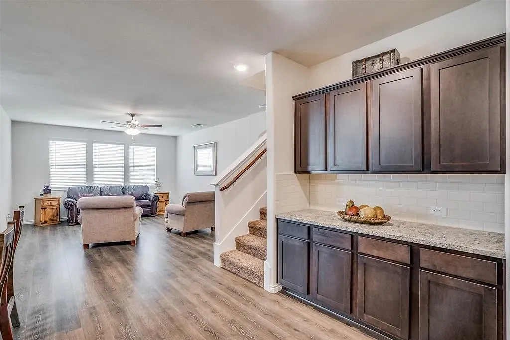3412 Brazos Dr — Photo 3