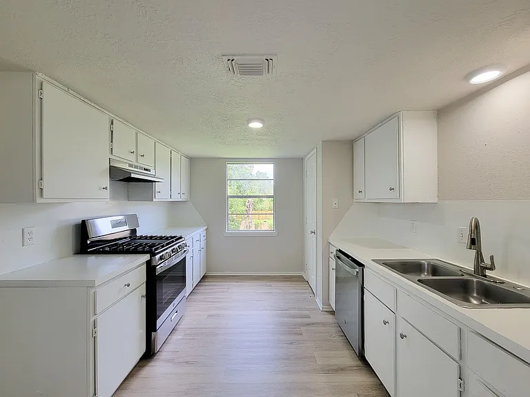 8719 Valley Song Dr — Photo 14