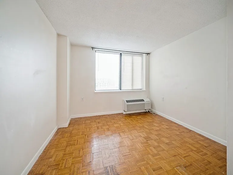 551 Observer Hwy #4C — Photo 8